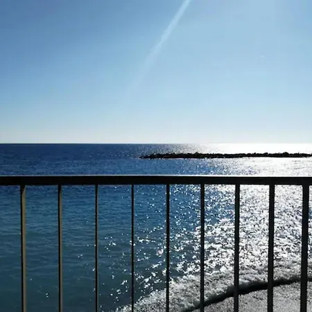 Rosa Centralissimo Lägenhet Sanremo